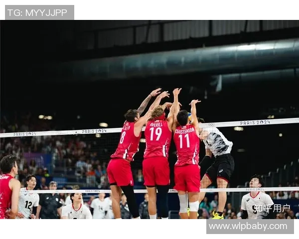 美国排球对阵俄罗斯实况分析与精彩瞬间回顾 美国排球对阵俄罗斯实况分析与精彩瞬间回顾